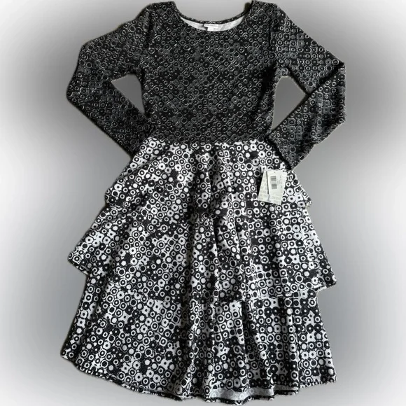 Black and White Georgia Dress - Picture 1 of 3